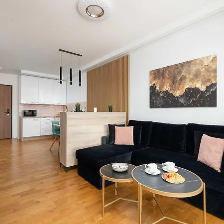 Baltic Waves Luxury With Parking, & Gym By Renters Prestige *