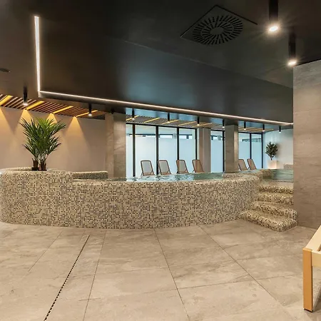 Apartment Baltic Waves Luxury With Parking, & Gym By Renters Prestige