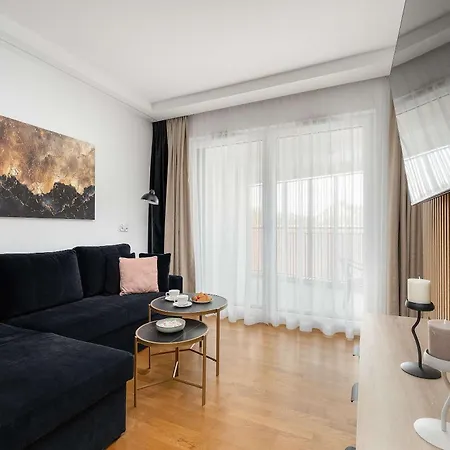 Apartment Baltic Waves Luxury With Parking, & Gym By Renters Prestige