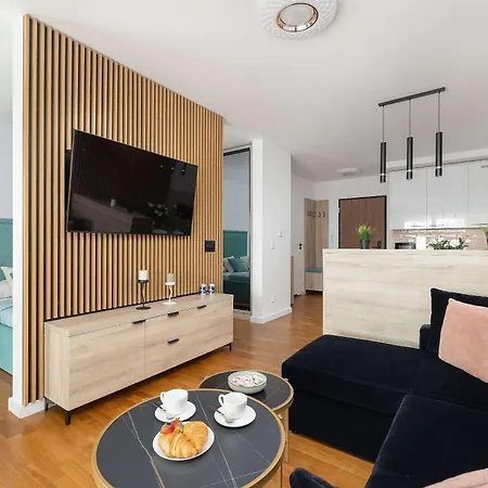 Apartment Baltic Waves Luxury With Parking, & Gym By Renters Prestige