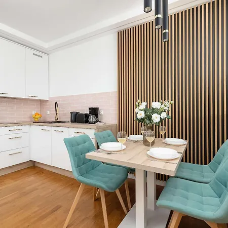 Baltic Waves Luxury With Parking, & Gym By Renters Prestige