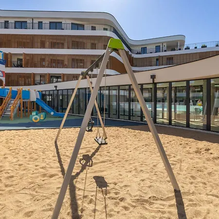 Baltic Waves Luxury With Parking, & Gym By Renters Prestige *